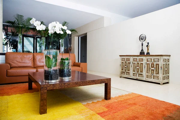 Ruang Tamu Modern Dengan Sofa Dan Kursi — Stok Foto