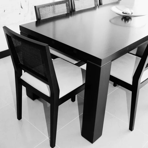 Foto Blanco Negro Una Mesa Restaurante — Foto de Stock