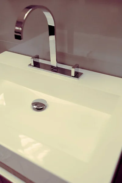 Intérieur Salle Bain Moderne Avec Carreaux Blancs — Photo