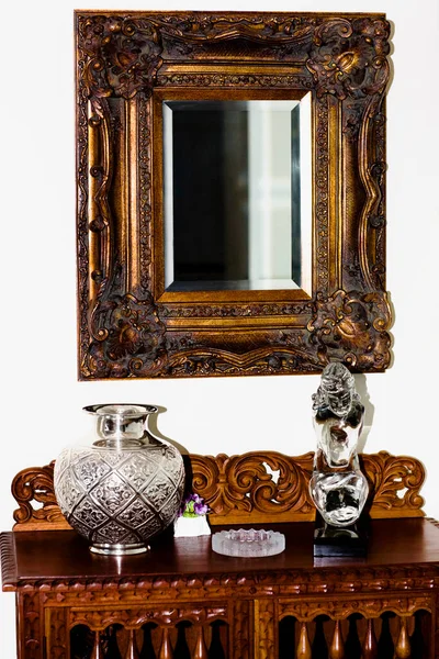 Antike Holztruhe Mit Spiegel — Stockfoto