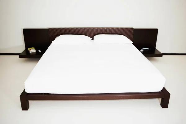 Almohada Cómoda Blanca Cama Con Almohadas — Foto de Stock