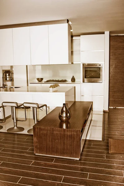 Interior Cocina Moderna Con Suelo Madera Paredes Blancas — Foto de Stock