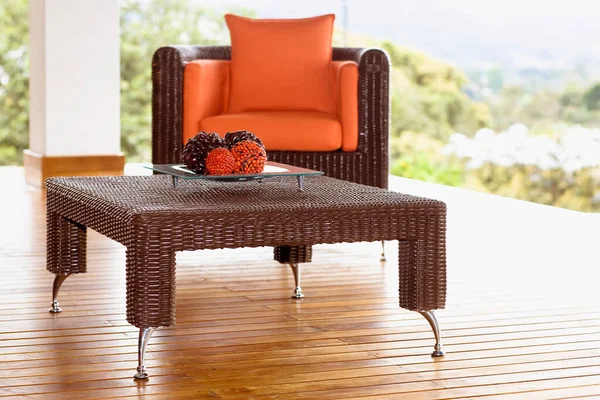 Beautiful Luxury Sofa Flowers Table Living Room — Stock Photo, Image