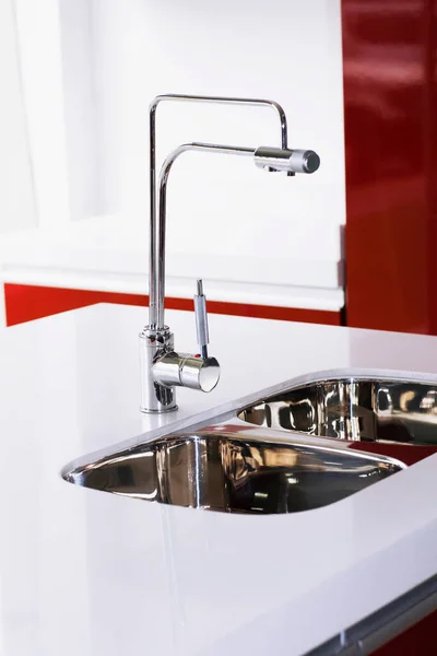 Modern Kitchen Sink Red Handle — Stock Photo, Image