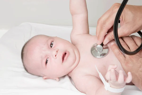 Mignonne Petite Fille Bébé Avec Stéthoscope — Photo