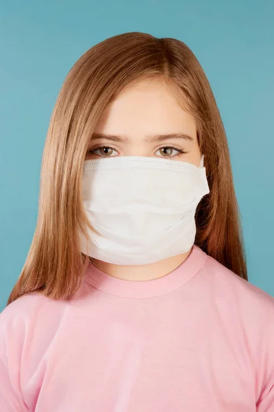 Портрет Молодої Жінки Медичній Масці Білому Тлі — стокове фото