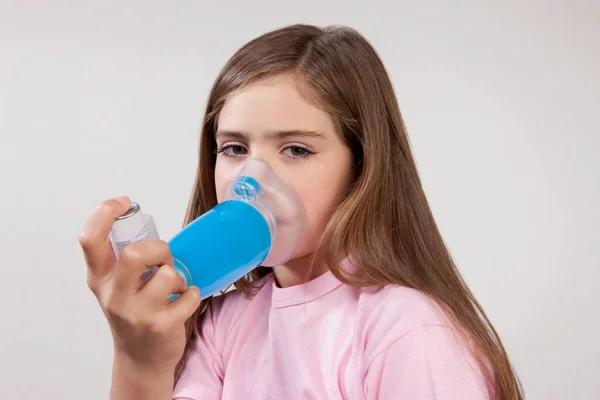 Jeune Fille Avec Verre Eau — Photo