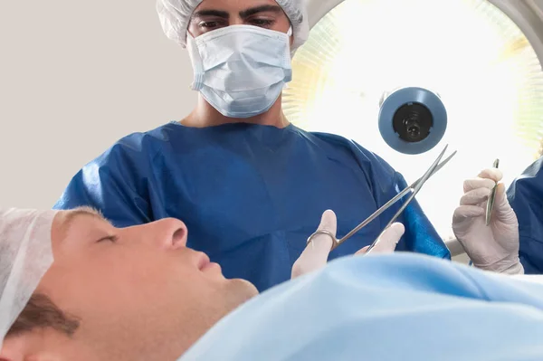 Dentysta Pacjent Klinice Stomatologicznej — Zdjęcie stockowe