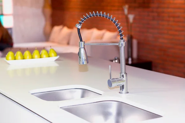 Fregadero Cocina Con Vaso Agua —  Fotos de Stock