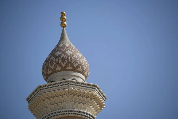 Kutsal Mezarlığın Şehrindeki Cami Kubbesi Güneş Bir Yıldızdır — Stok fotoğraf