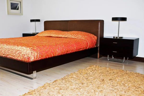 Современная Комфортабельная Спальня Подушками Подушкой — стоковое фото
