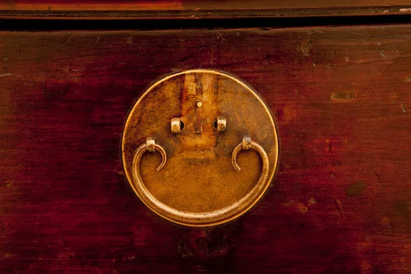 Старая Деревянная Дверь Ручкой — стоковое фото