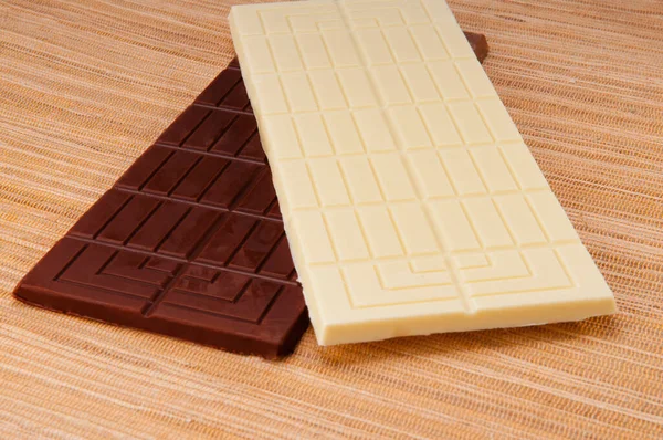 Barra Chocolate Sobre Fondo Madera — Foto de Stock