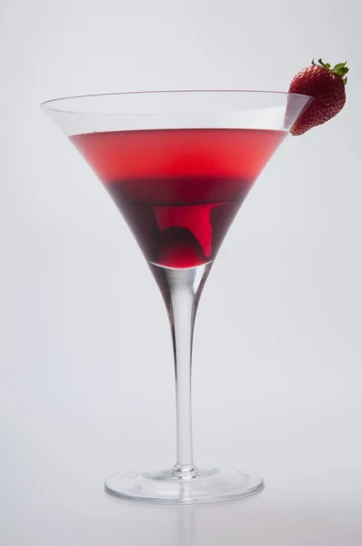 Rotwein Glas Auf Weißem Hintergrund — Stockfoto