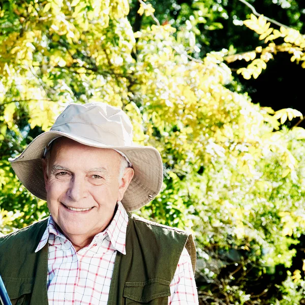Yaşlı Bir Adamın Şapkalı Portresi — Stok fotoğraf