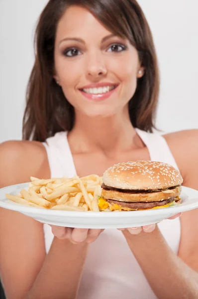 Schöne Frau Mit Burger Und Hamburger — Stockfoto