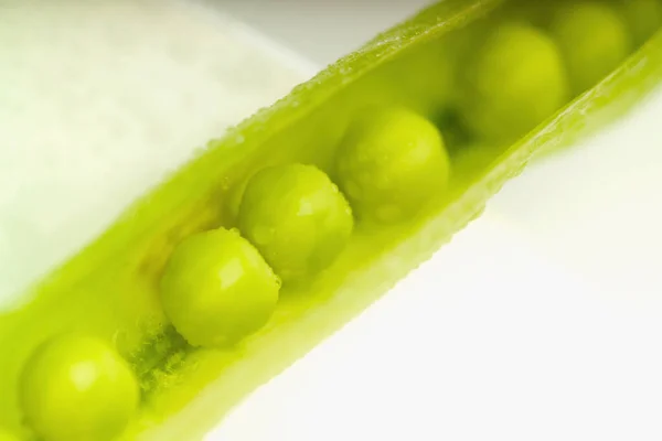 Green Peas White Background — Stock Photo, Image