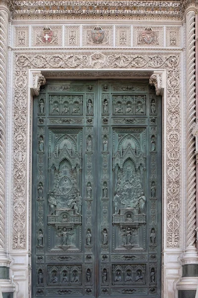 Прекрасні Двері Собору Святої Марії Квіткової Cattedrale Santa Maria Del — стокове фото