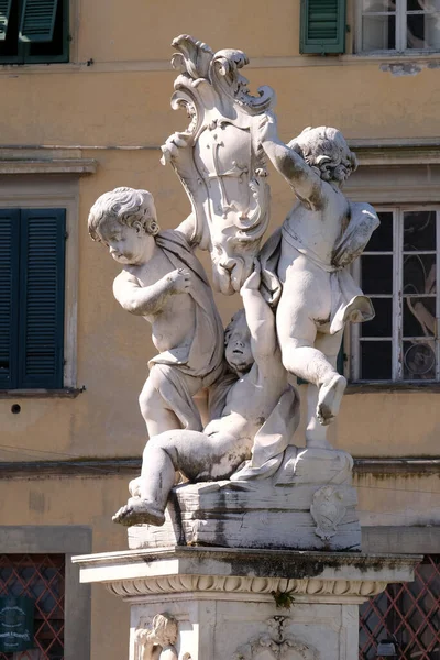 Fontana Dei Putti Piazza Dei Miracoli Con Ángeles Pisa Italia — Foto de Stock