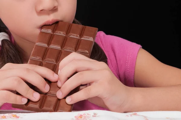 Mujer Joven Con Barra Chocolate Sobre Fondo Blanco —  Fotos de Stock