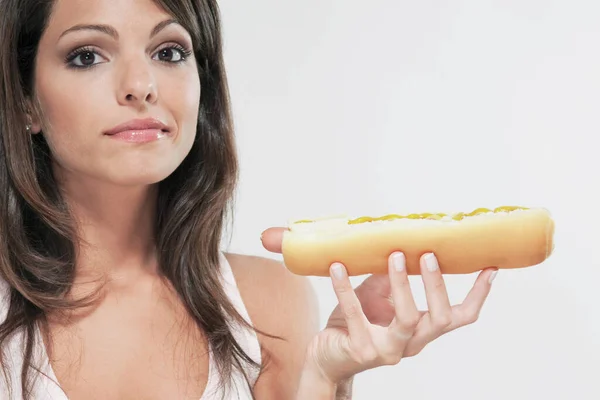 Retrato Uma Mulher Bonita Com Pão — Fotografia de Stock