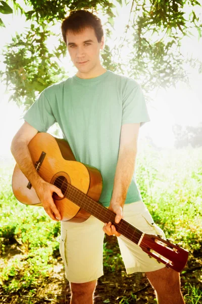 Young Man Playing Guitar Park — Stock Photo, Image