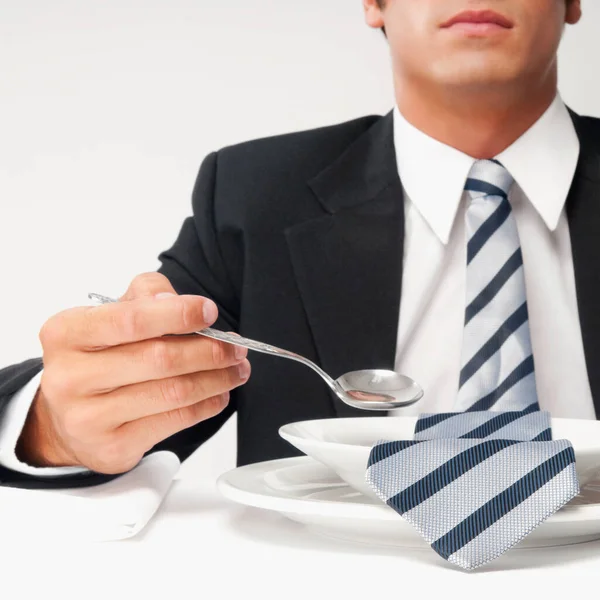 Hombre Traje Sosteniendo Una Cuchara Mirando Cámara — Foto de Stock