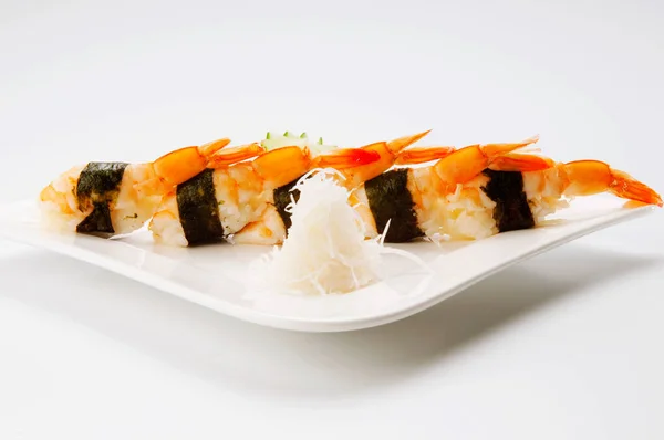 Sushi Met Zalm Groenten Witte Achtergrond — Stockfoto