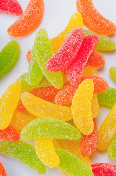 Bunte Gelee Bonbons Isoliert Auf Weißem Hintergrund — Stockfoto