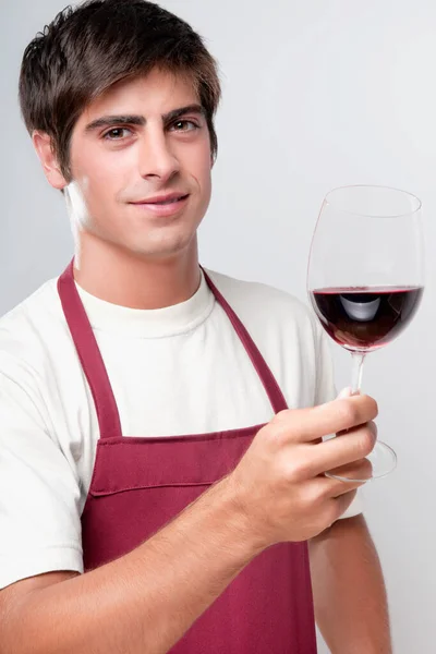 Hombre Con Vino Tinto Copa Uvas Blancas — Foto de Stock