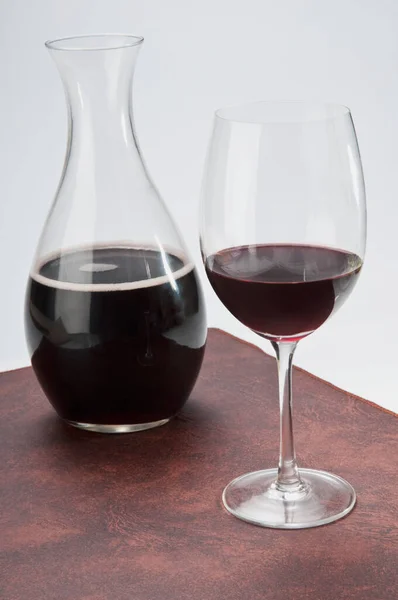 Красное Вино Стакане Белом Фоне — стоковое фото