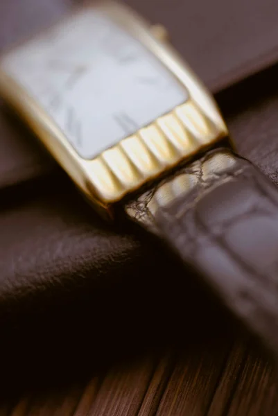 Detail Stohu Staré Kožené Peněženky Dřevěnou Rukojetí — Stock fotografie