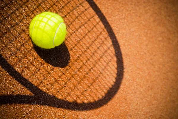 Tennisball Auf Dem Platz — Stockfoto