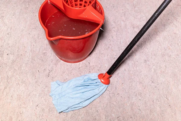 Mop Cleans Linoleum Flooring Red Bucket Water Home — Stock Photo, Image