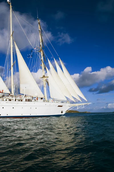 Segelboot Auf Dem Meer — Stockfoto