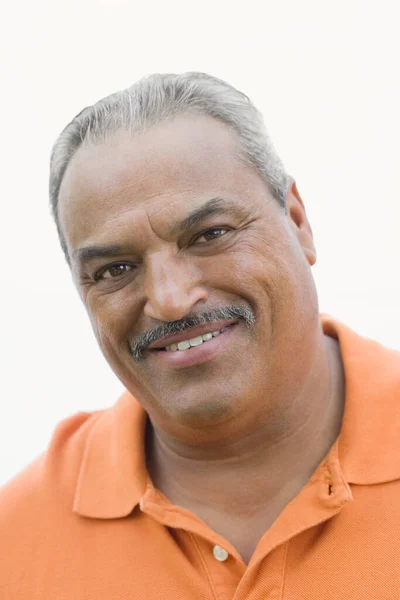 Retrato Homem Maduro Sorrindo — Fotografia de Stock