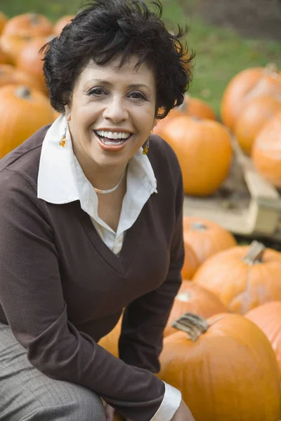 Portrait Young Woman Holding Pumpkin Her Hands — Stock Photo, Image