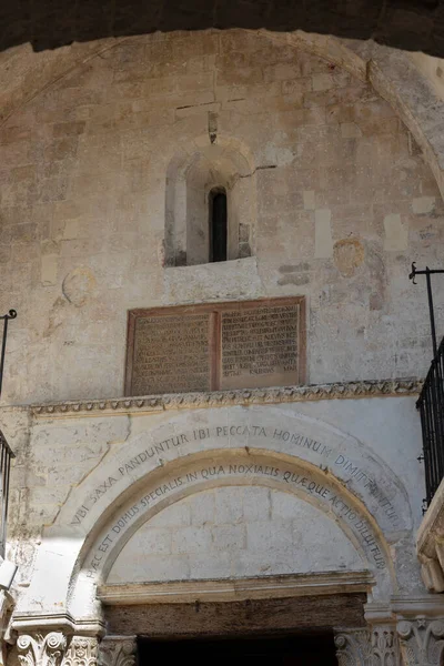 Santuario San Michele Arcangelo Sitio Unesco Monte Santangelo Puglia Italia —  Fotos de Stock