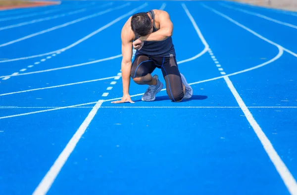 Trött Sport Man Utmattad Andning Efter Löpning Och Träning — Stockfoto