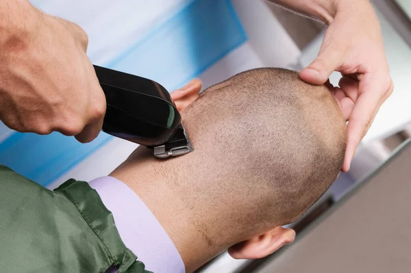 Man Doing Massage Clinic — Stock Photo, Image