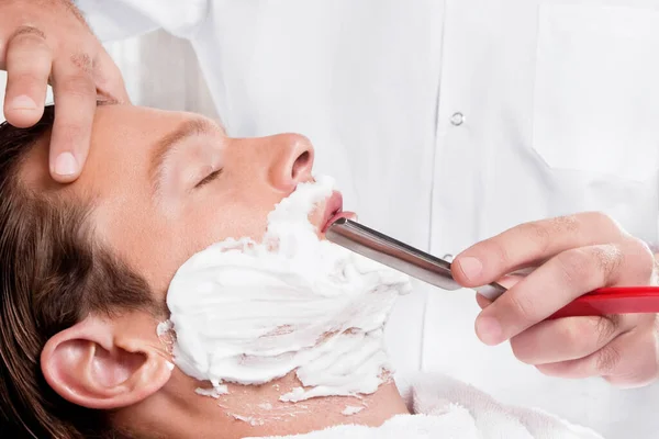 Man Shaving His Beard Razor Bathroom — Stock Photo, Image