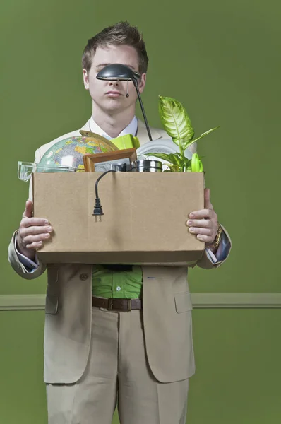 Man Met Een Zak Groene Plant — Stockfoto