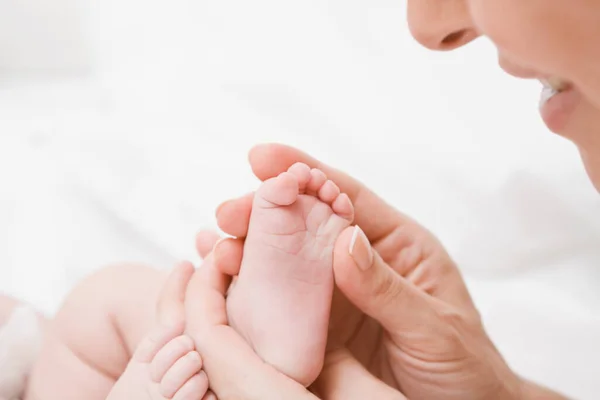 Närbild Baby Fötter — Stockfoto