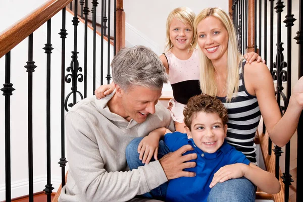 Retrato Familia Feliz Con Hijita Casa —  Fotos de Stock