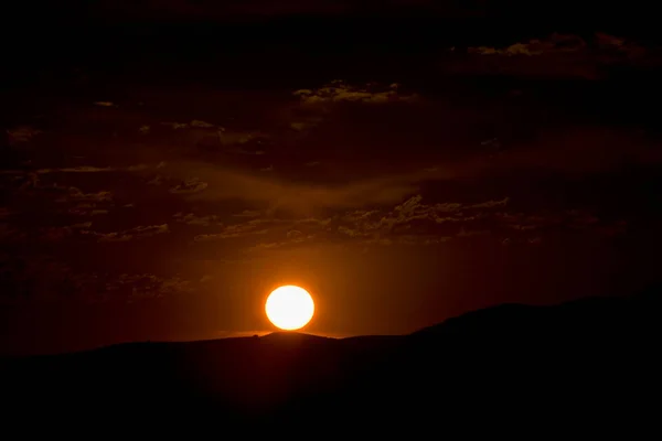 Schöner Sonnenuntergang Über Dem Meer — Stockfoto