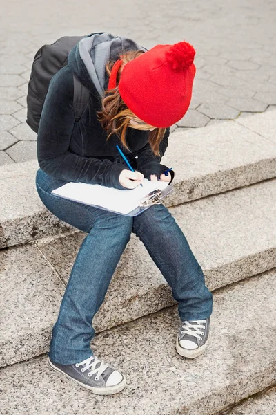 Fille Avec Téléphone Mobile — Photo