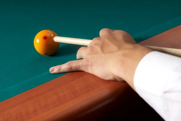 Close Person Playing Billiards — Stock Photo, Image