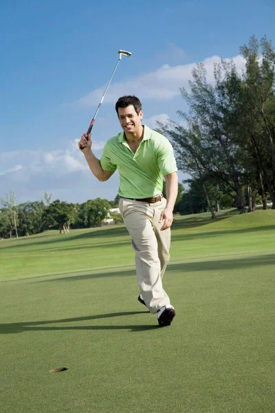 Mężczyzna Gra Golfa Plecach — Zdjęcie stockowe
