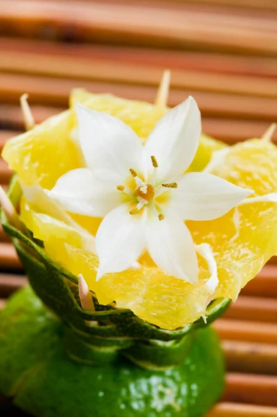 Spa Treatment Flowers — Stock Photo, Image