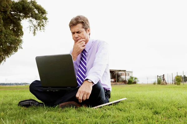 Businessman Sitting Grass Working Laptop Computer — Stock Photo, Image